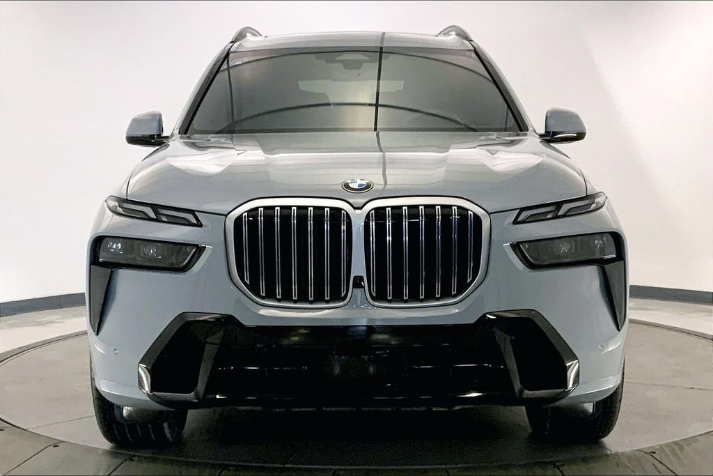 Certified 2025 BMW X7 xDrive40i w/ M Sport Package image 2