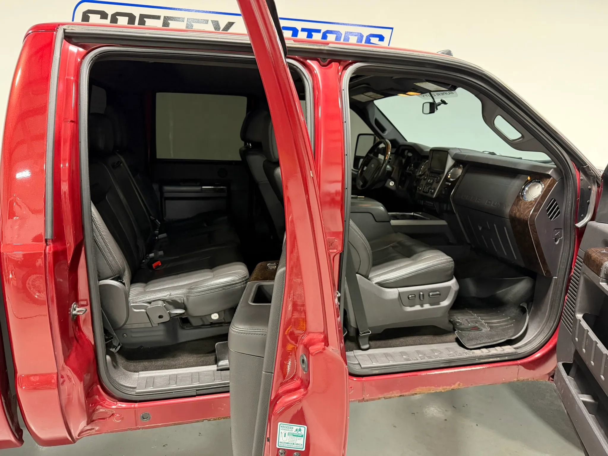 Used 2015 Ford F350 Platinum w/ FX4 Off-Road Package image 17