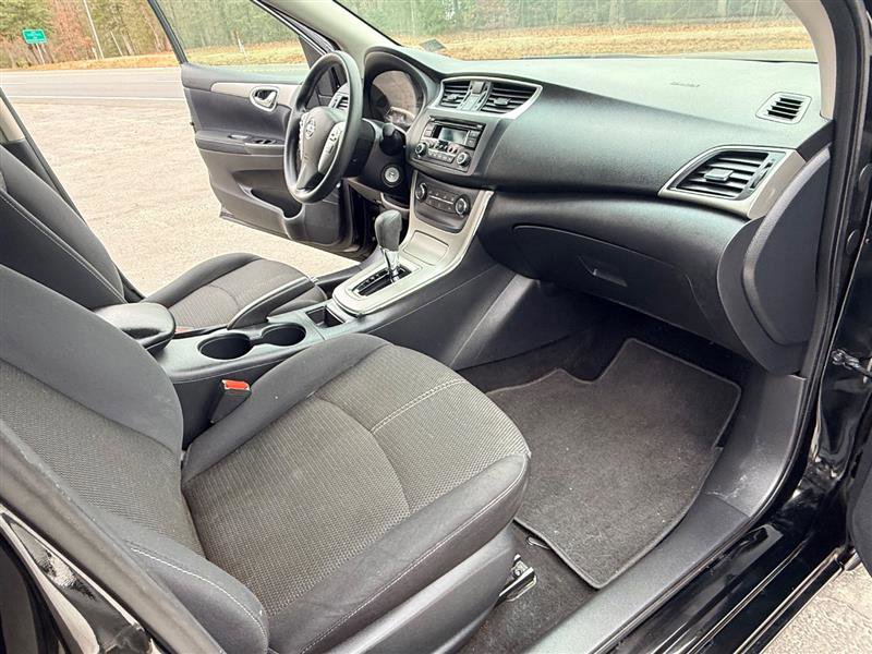 Used 2015 Nissan Sentra S image 17