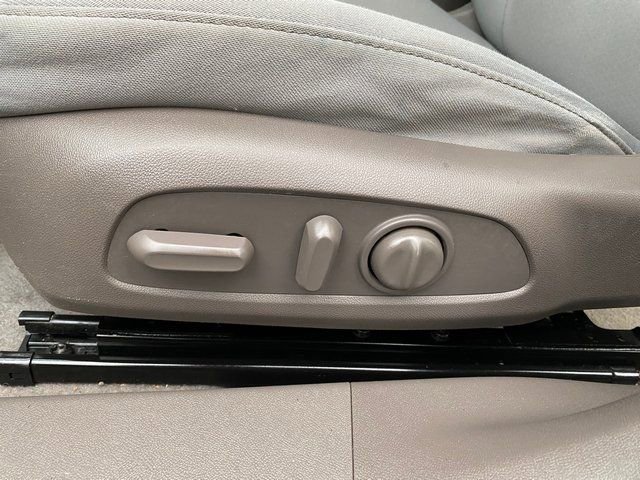 Used 2016 Chevrolet Malibu LT image 17