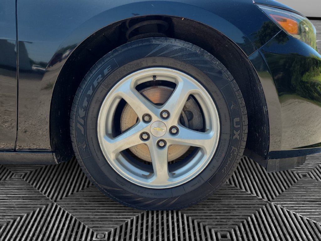 Used 2018 Chevrolet Malibu LS FWD image 16