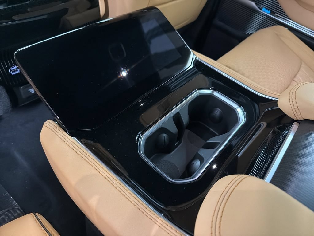 New 2026 Jeep Grand Wagoneer Summit AWD/4WD image 16