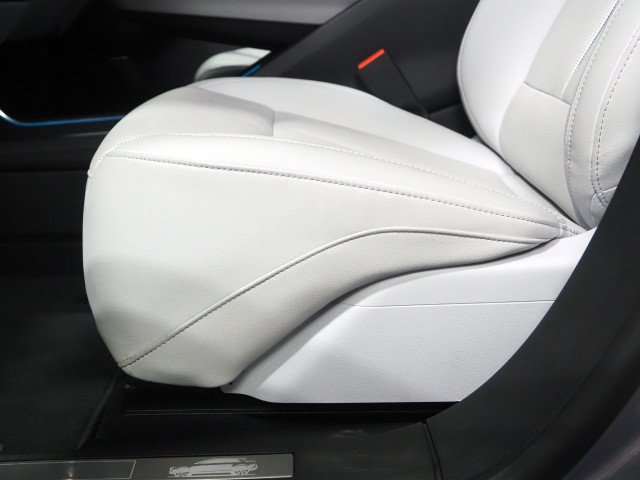 Used 2024 Cadillac Lyriq AWD Luxury image 67