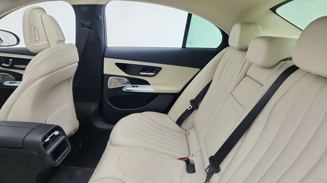 Used 2024 Mercedes-Benz E 350 4MATIC Sedan image 29