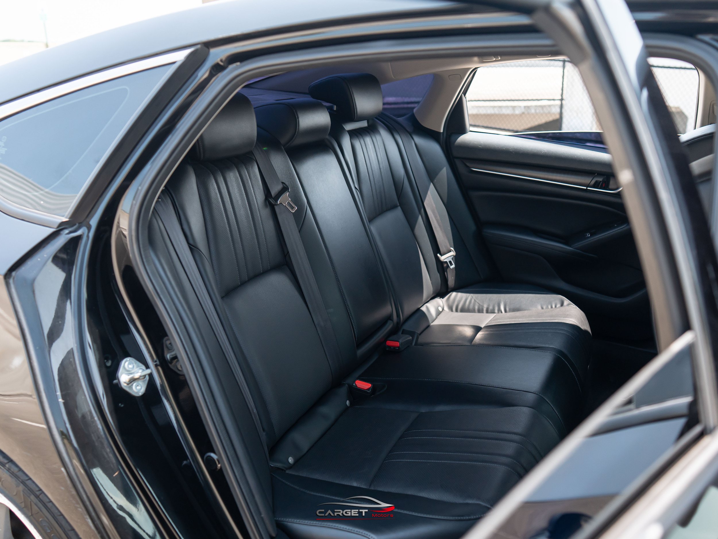 Used 2018 Honda Accord Touring image 17