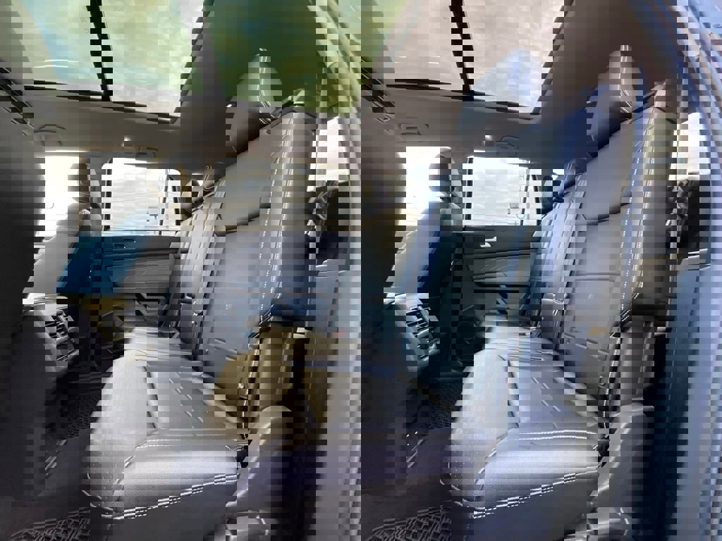 Used 2022 Volkswagen Atlas SE w/ Panoramic Sunroof Package image 13