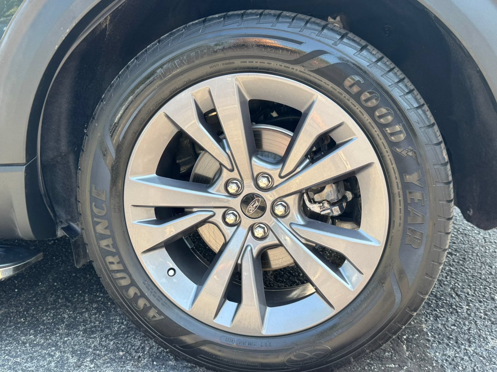 Used 2022 Ford Explorer XLT w/ Equipment Group 202A RWD image 23