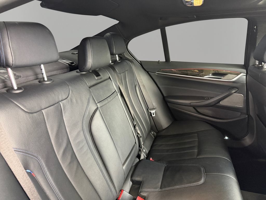 Used 2019 BMW 530i w/ M Sport Package RWD image 30
