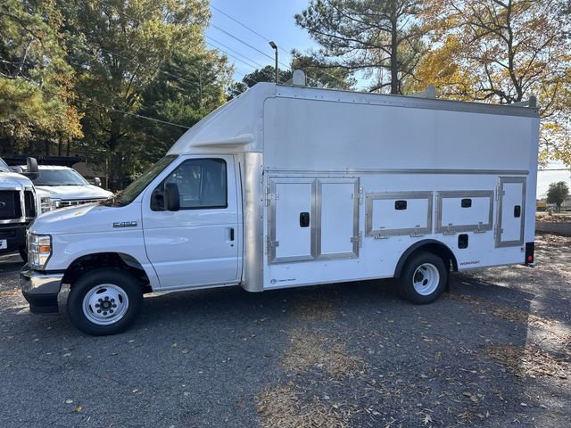 New 2026 Ford E-450 and Econoline 450 Super Duty w/ Power Equipment Group image 5