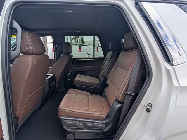 Used 2025 Chevrolet Tahoe High Country image 11