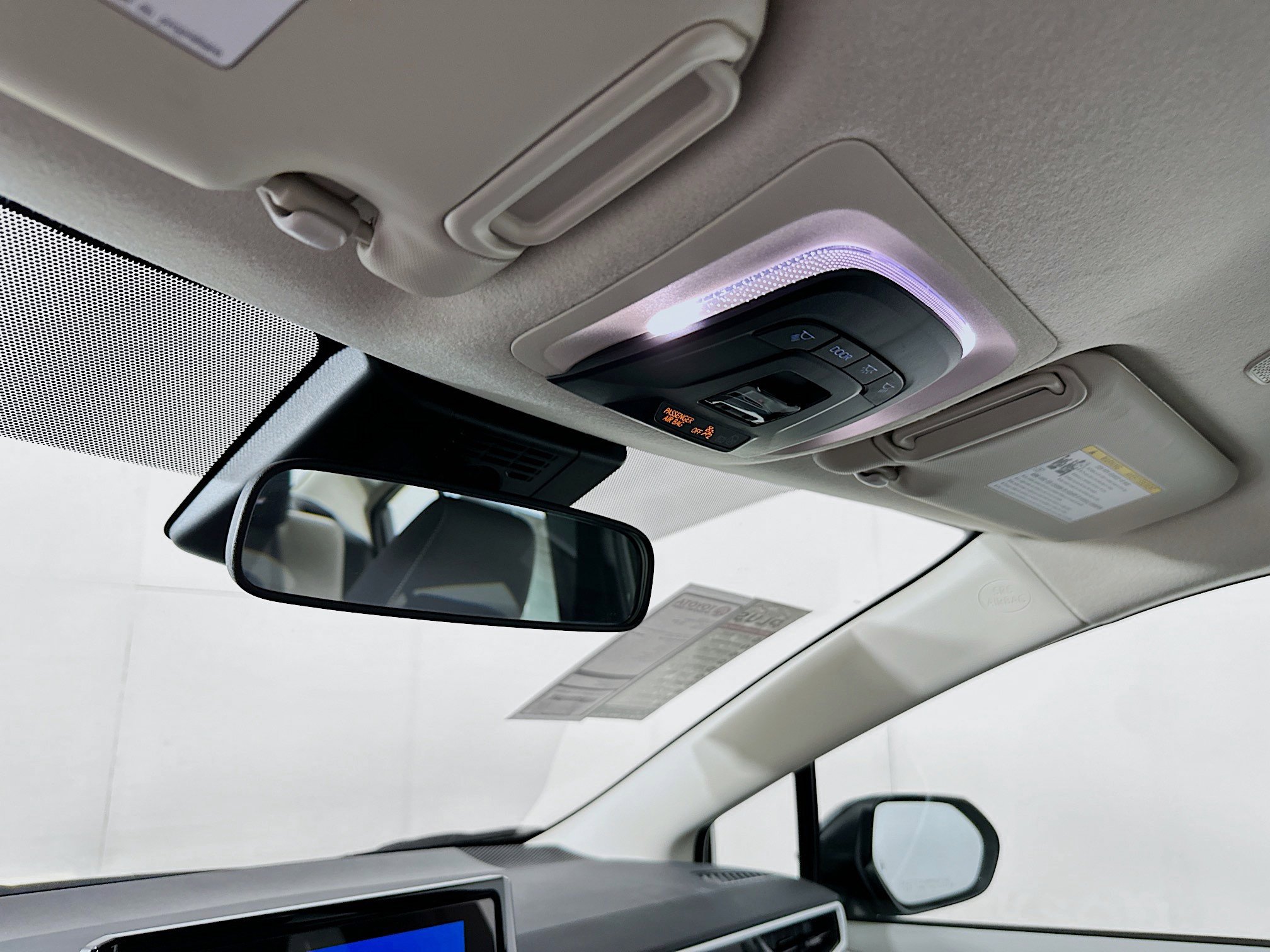 Used 2025 Toyota Corolla LE image 18