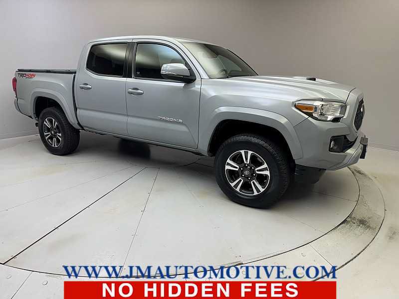 Used 2018 Toyota Tacoma TRD Sport AWD/4WD image 7