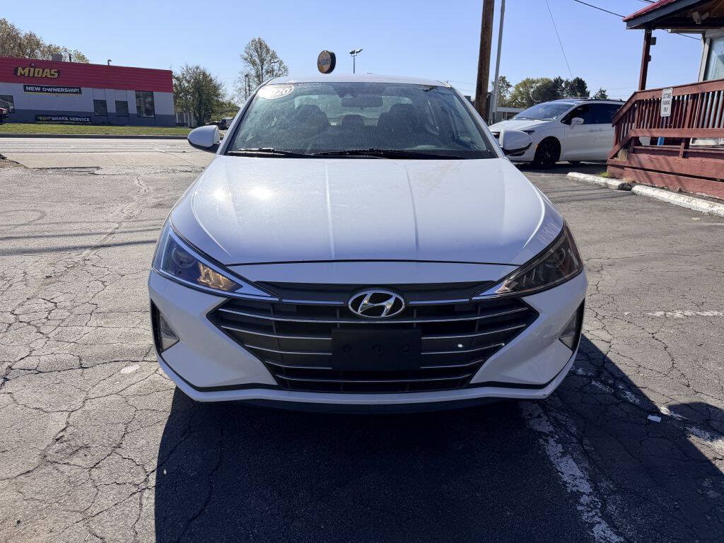 Used 2020 Hyundai Elantra SEL w/ Cargo Package (C1) FWD image 2