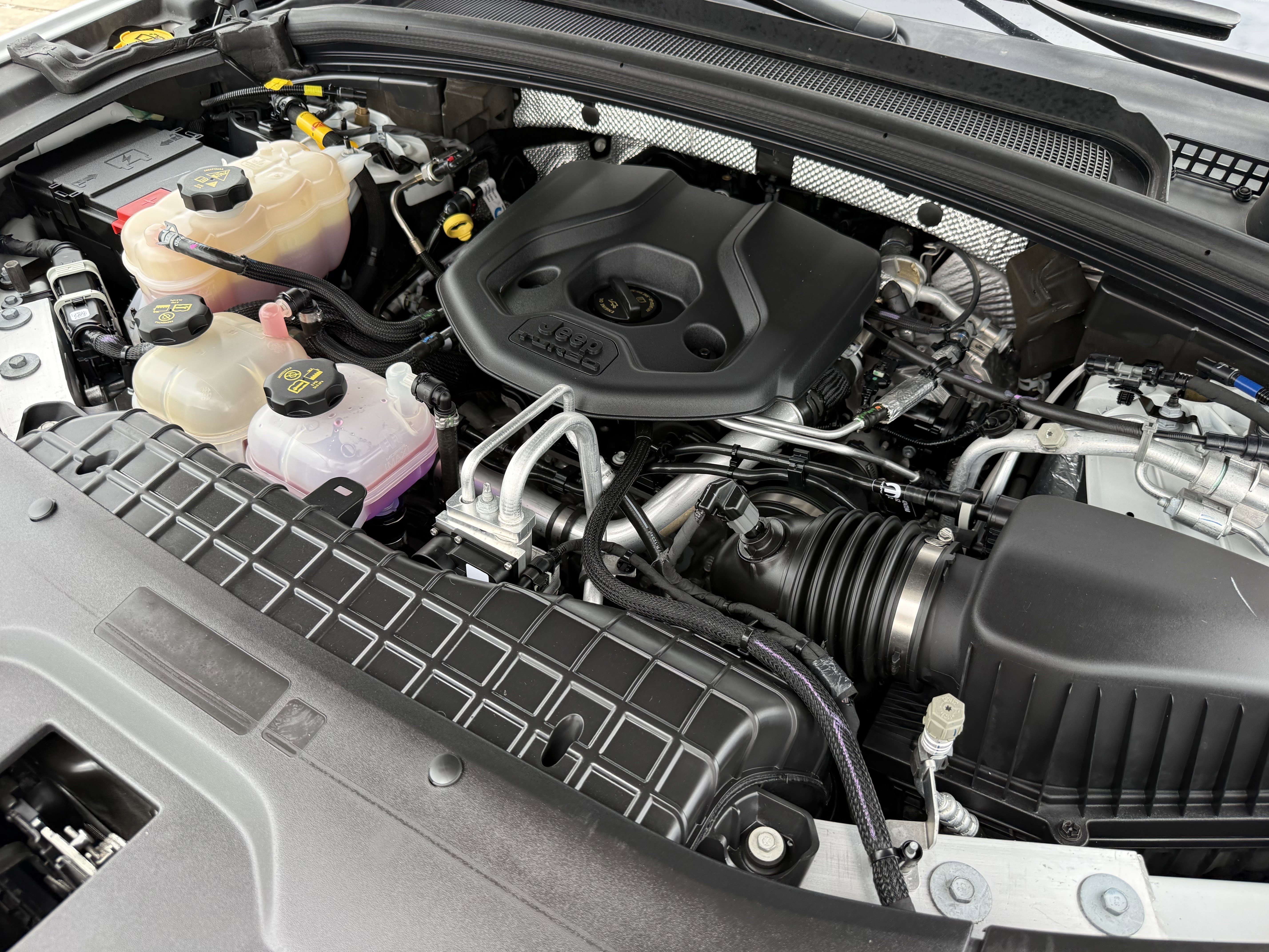 Used 2022 Jeep Grand Cherokee Summit w/ Luxury Tech Group V image 34