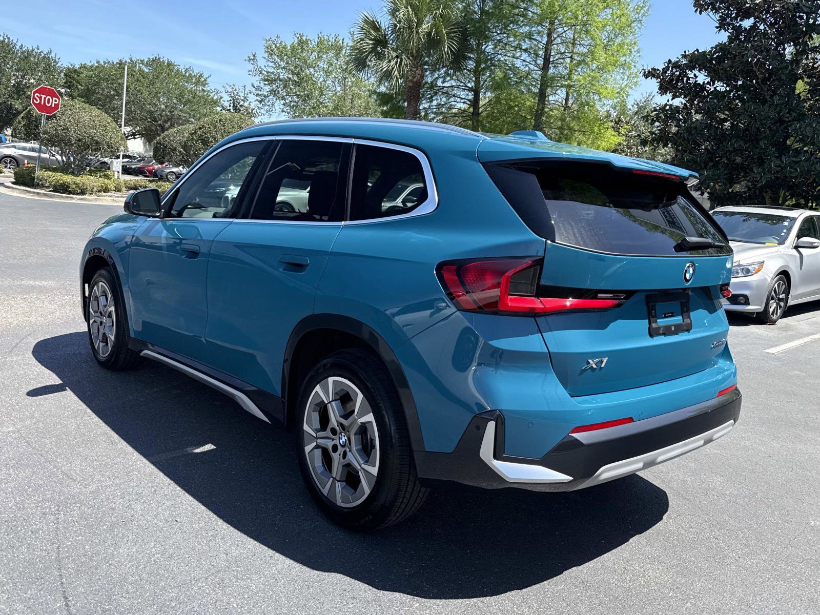 Used 2025 BMW X1 xDrive28i AWD/4WD image 5