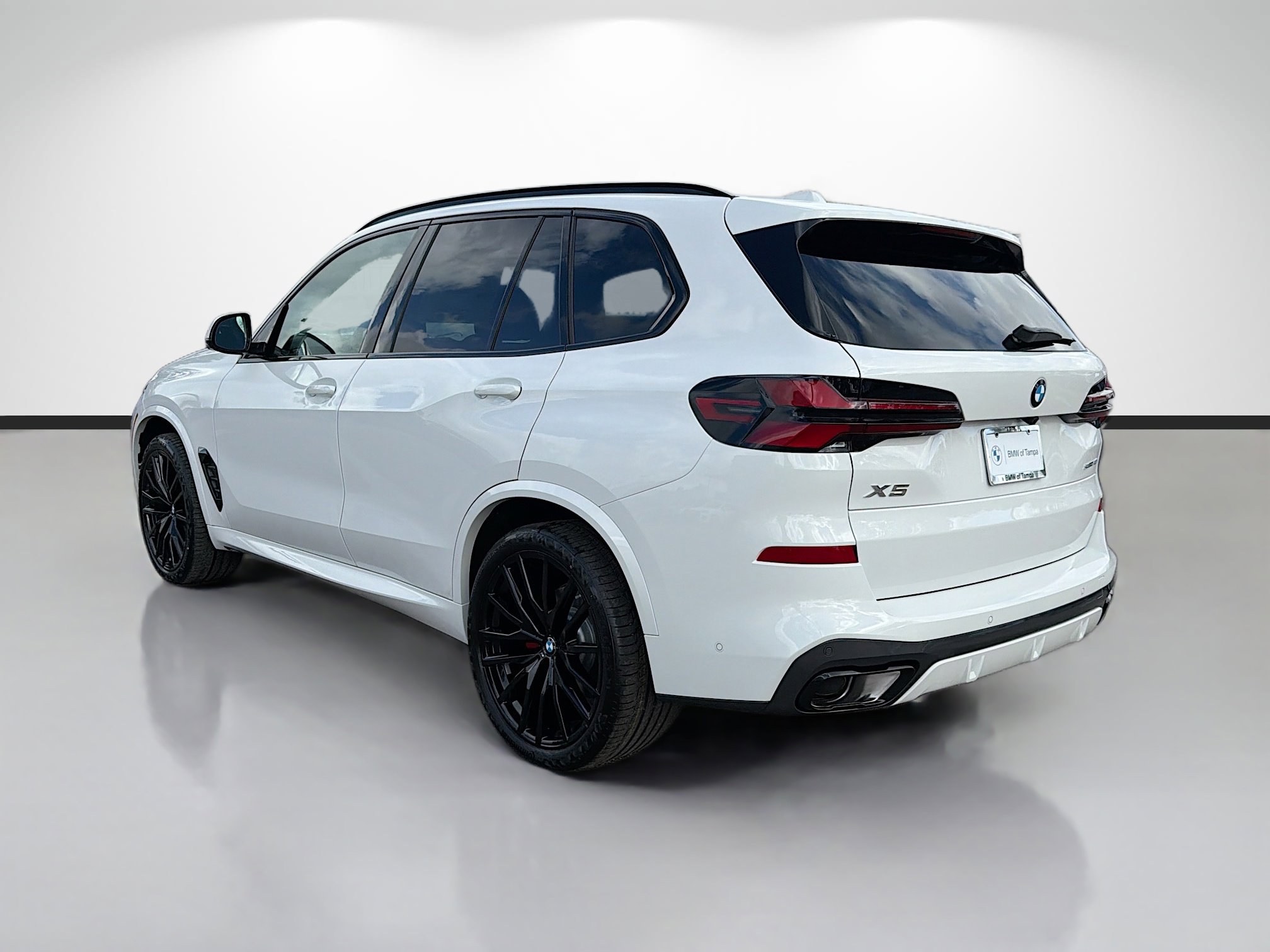 New 2026 BMW X5 sDrive40i w/ M Sport Package image 5