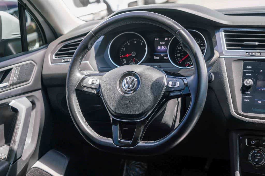 Used 2019 Volkswagen Tiguan SE w/ Panoramic Sunroof Package FWD image 14