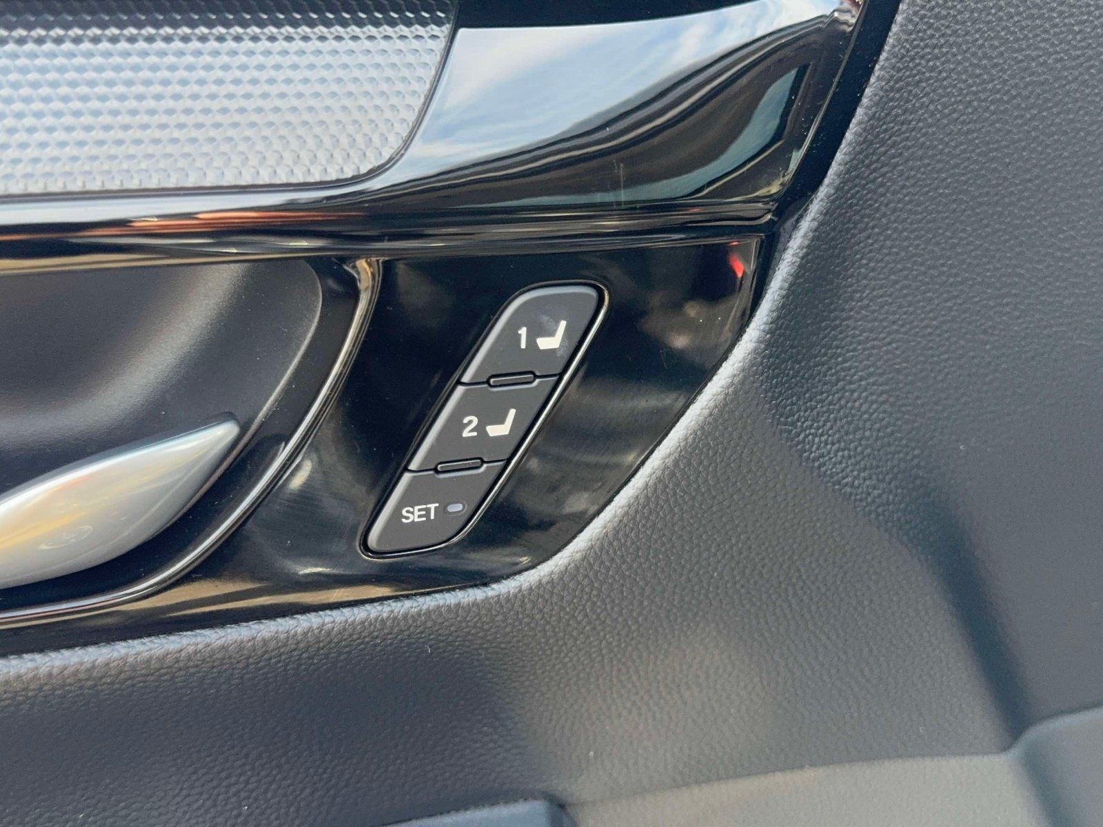 Used 2024 Honda CR-V EX-L image 18