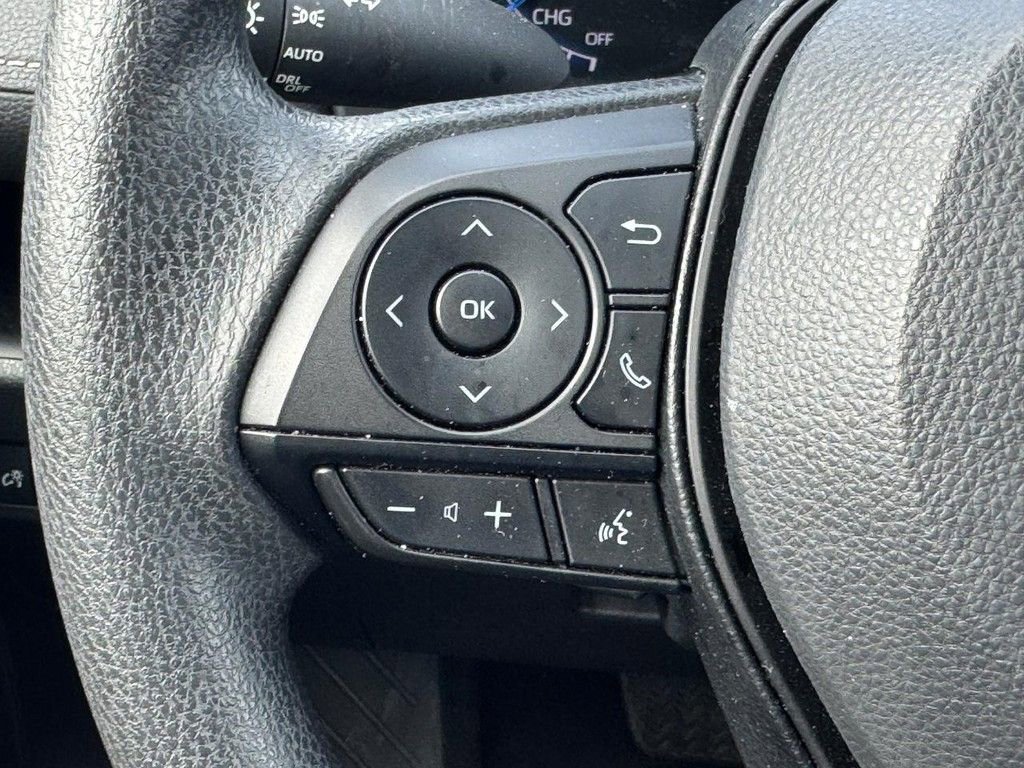 Used 2025 Toyota RAV4 XLE AWD/4WD image 16