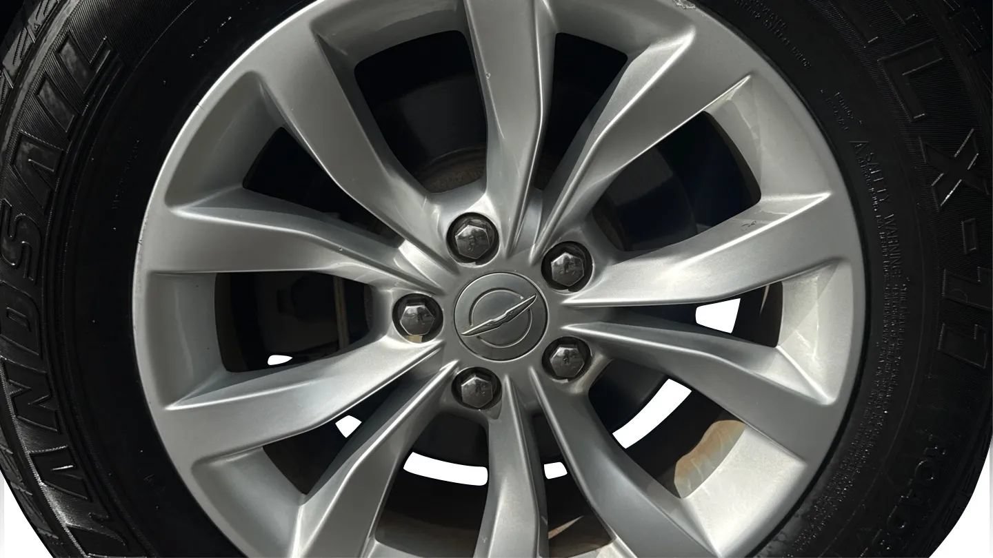 Used 2015 Chrysler 300 Limited RWD image 41
