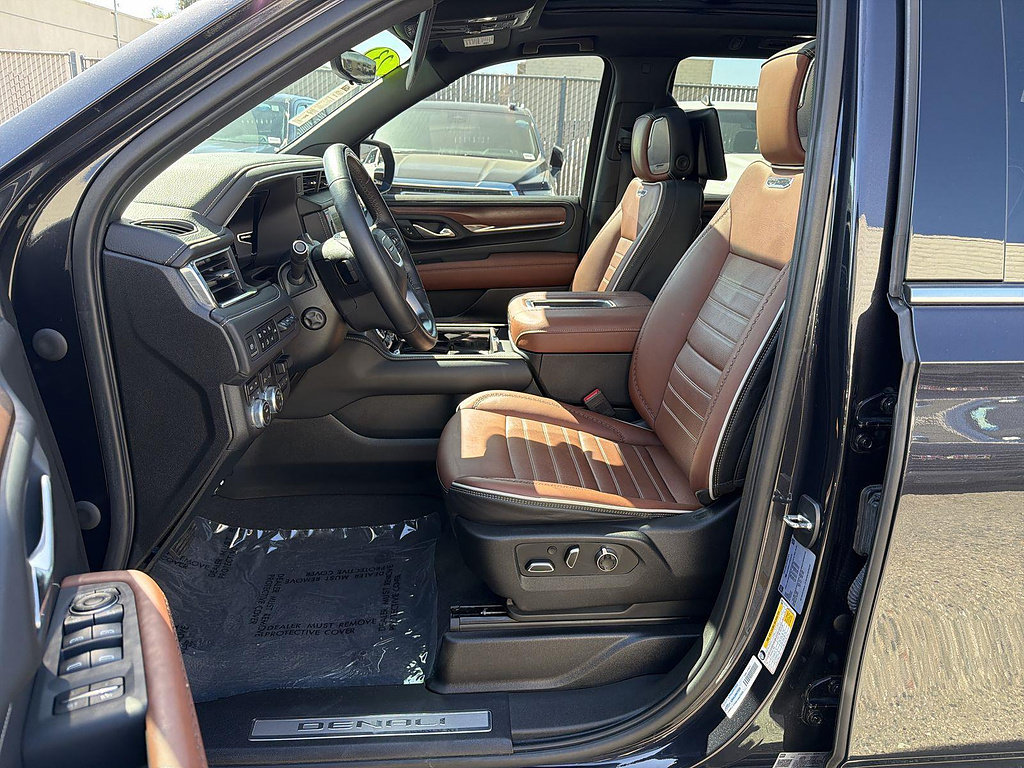 Used 2023 GMC Yukon Denali Ultimate AWD/4WD image 19