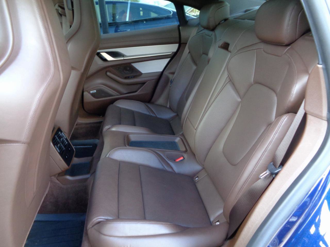 Used 2020 Porsche Taycan 4S image 18