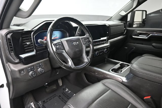 Used 2024 Chevrolet Silverado 2500 LTZ w/ LTZ Plus Package AWD/4WD image 12