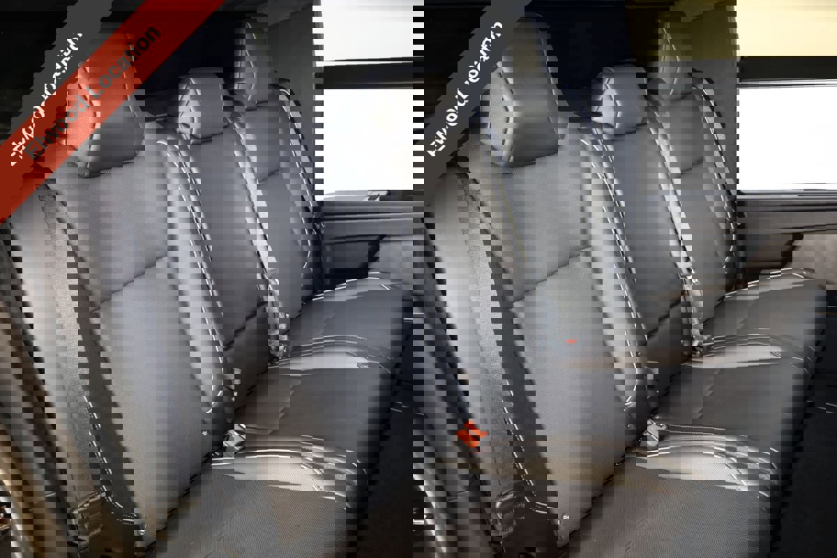 Used 2024 Tesla Cybertruck AWD Crew Cab image 31