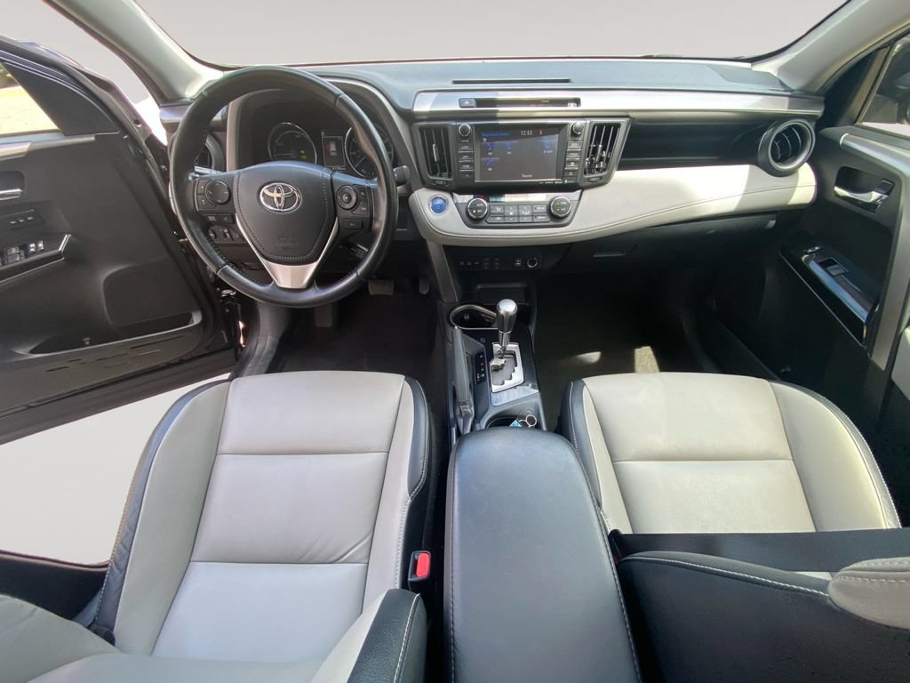 Used 2016 Toyota RAV4 Limited AWD/4WD image 10