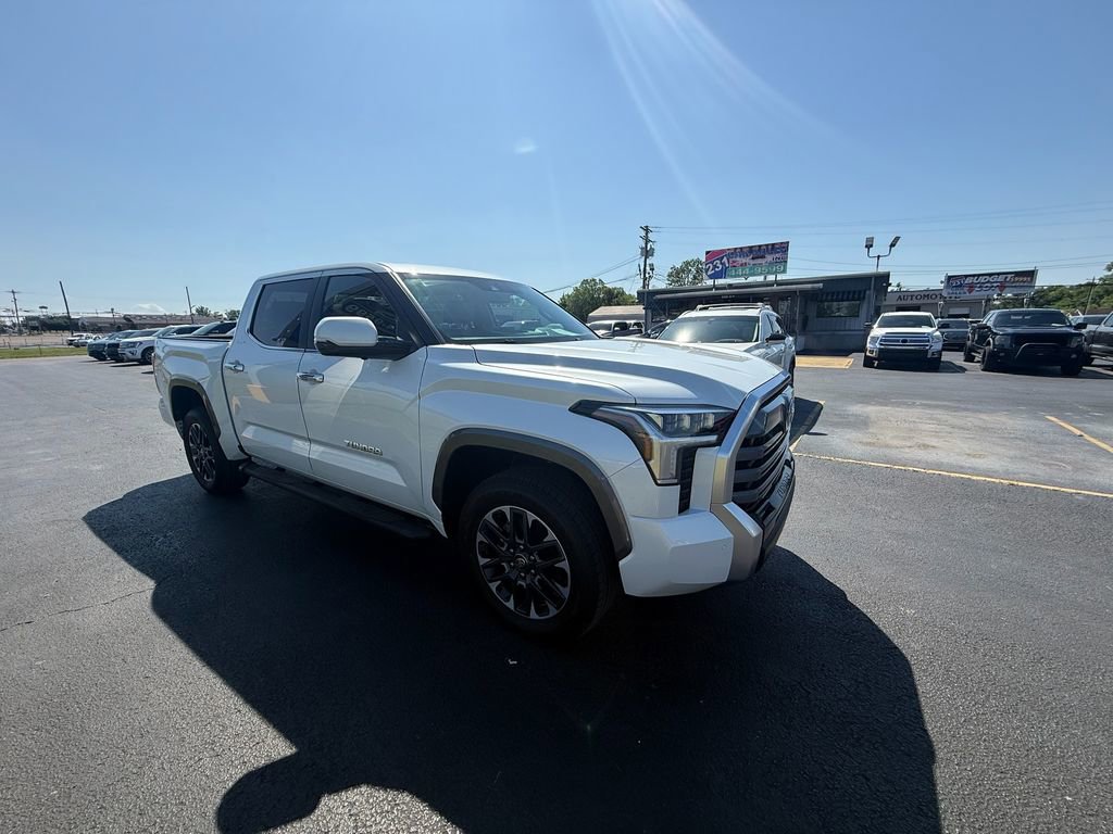 Used 2025 Toyota Tundra Limited AWD/4WD image 1