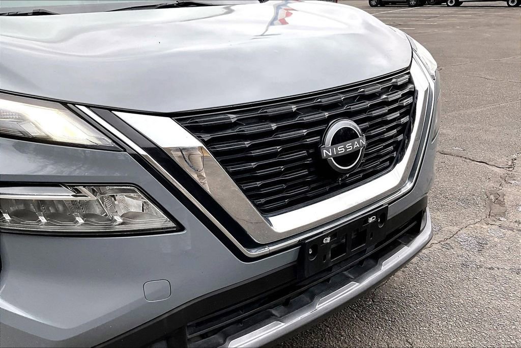 Used 2023 Nissan Rogue SL image 5