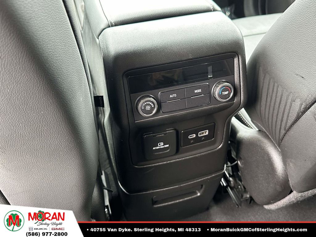 Certified 2023 GMC Acadia SLT FWD image 13