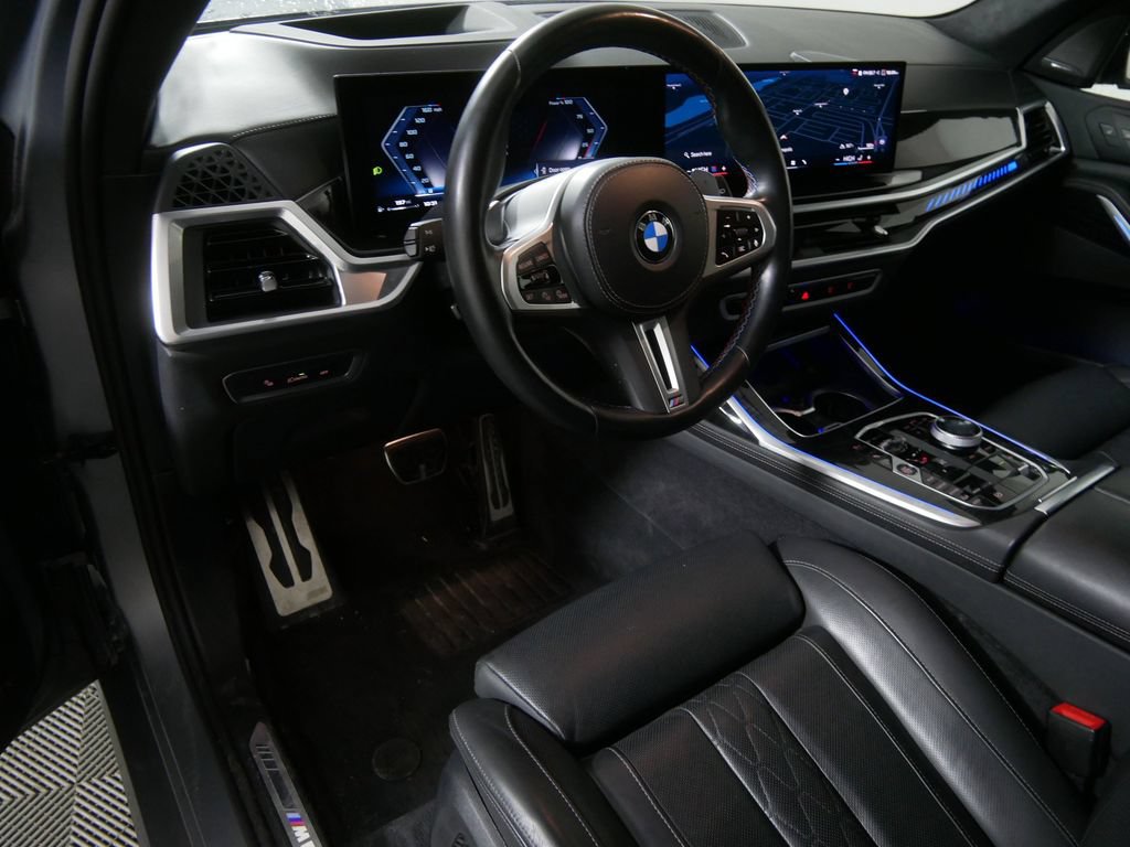 Used 2024 BMW X7 M60i AWD/4WD image 16