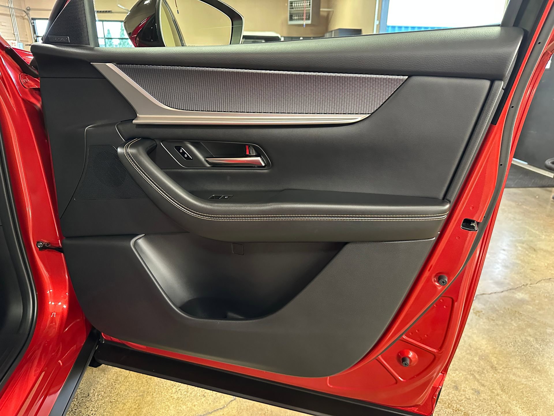 Used 2025 MAZDA CX-70 3.3 Turbo w/ Premium Plus Pkg AWD/4WD image 23