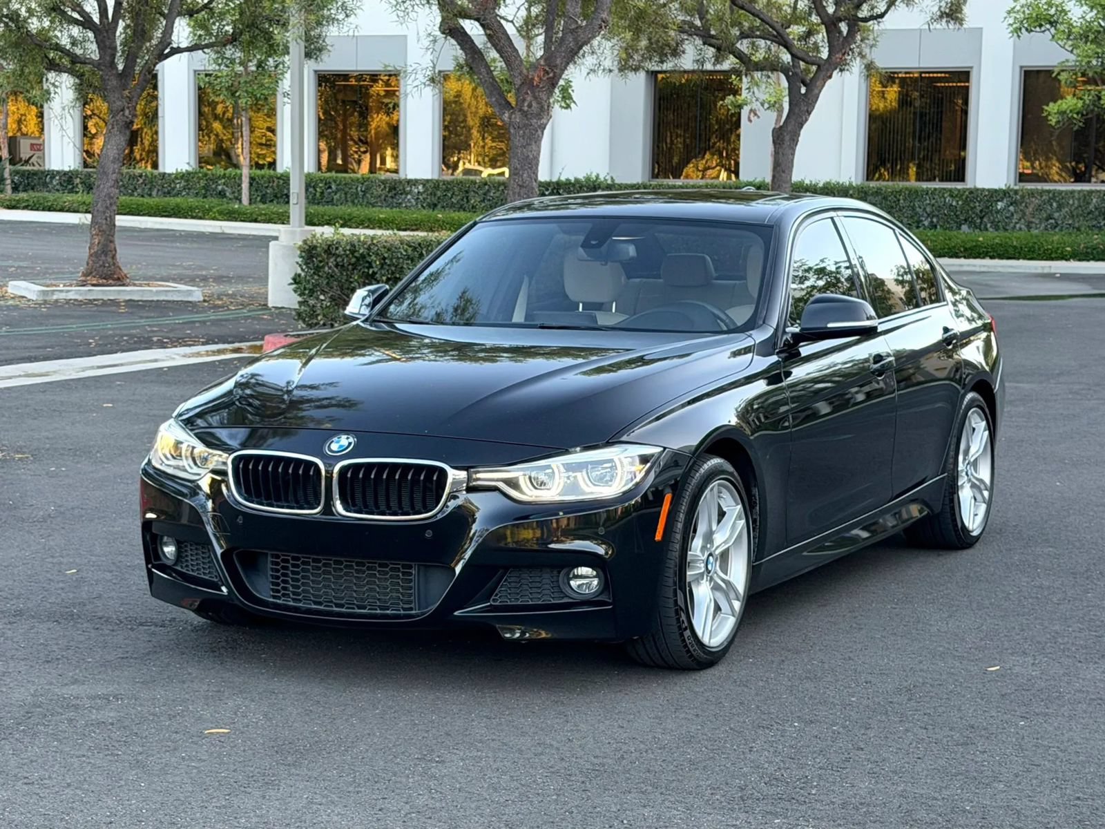 Used 2017 BMW 330i Sedan RWD image 7