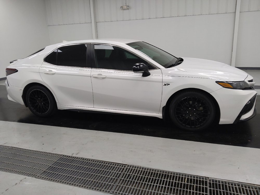 Used 2023 Toyota Camry SE FWD image 11