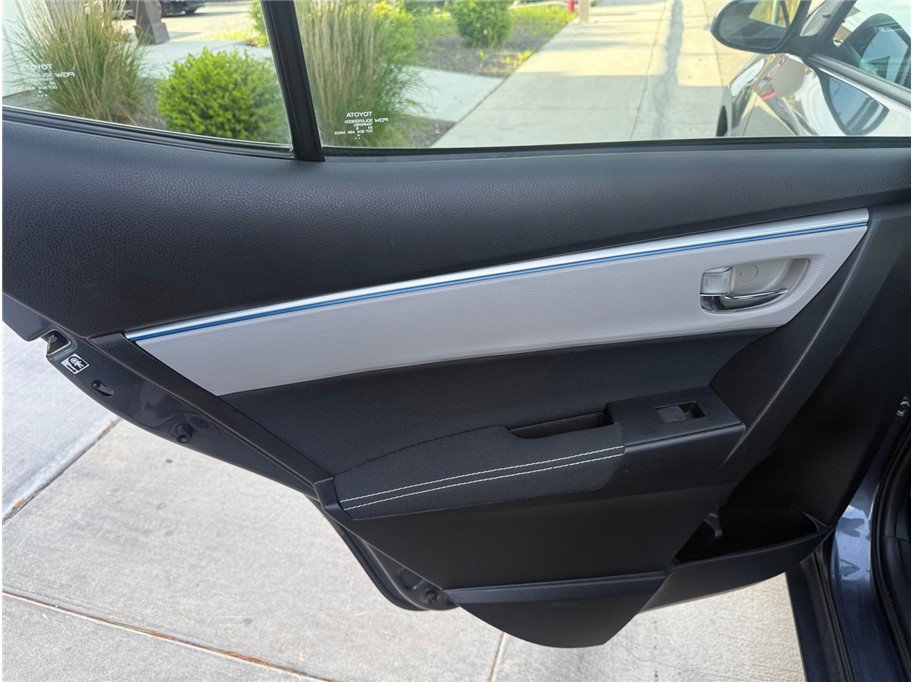 Used 2016 Toyota Corolla LE FWD image 33
