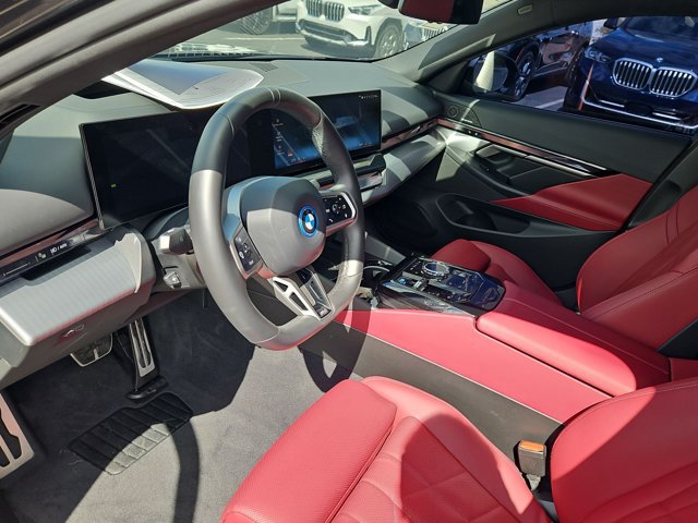 Certified 2024 BMW i5 eDrive40i w/ Executive Package RWD image 10