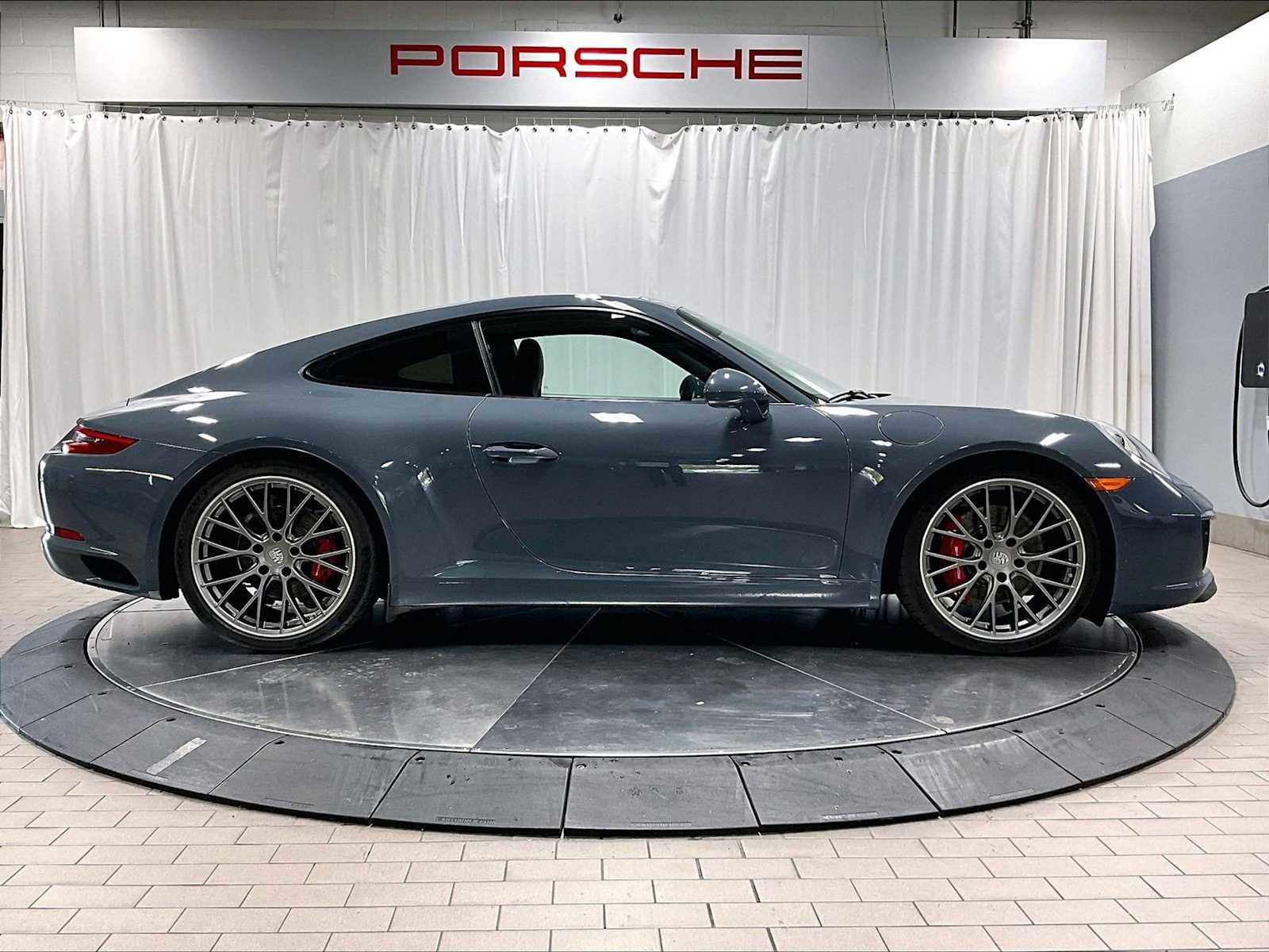 Used 2017 Porsche 911 Carrera S image 11