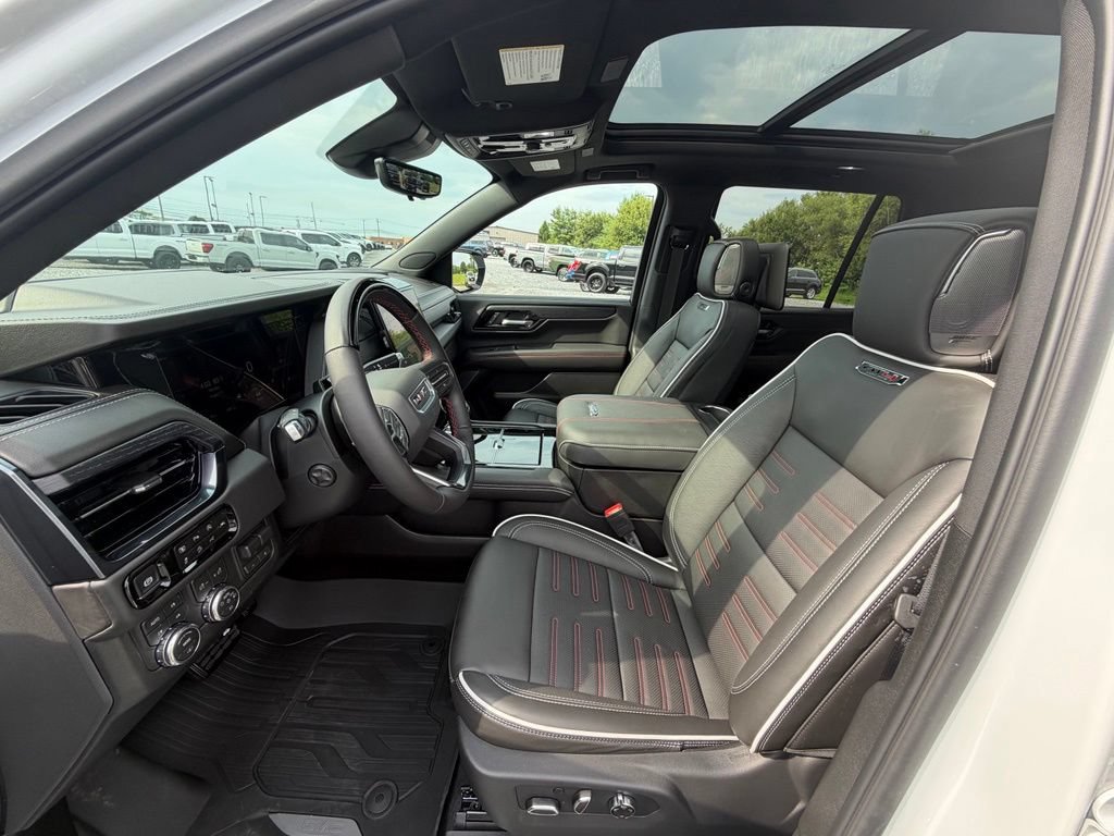 Used 2026 GMC Yukon AT4 Ultimate w/ LPO, Floor Liner Package AWD/4WD image 2