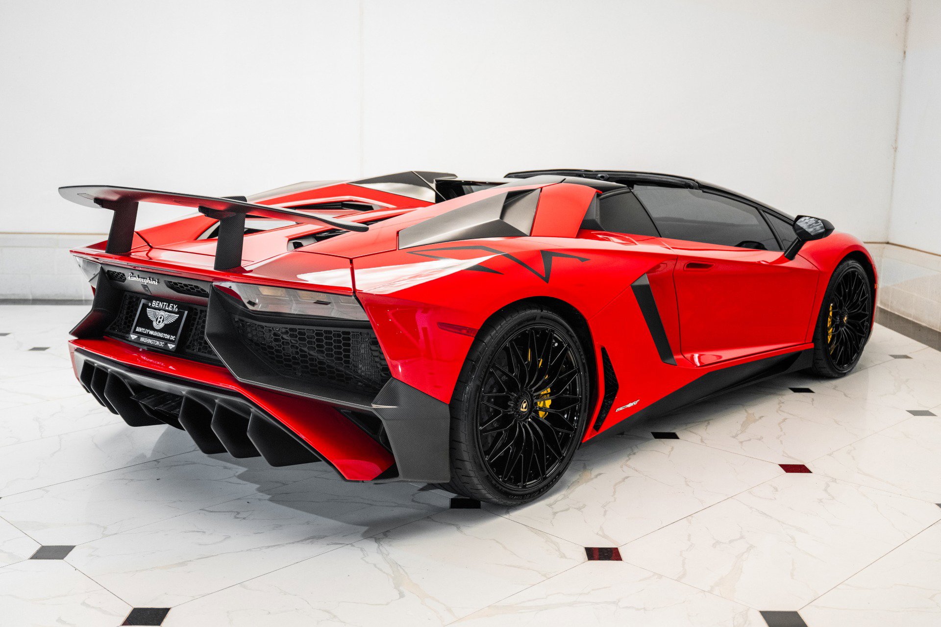 Used 2016 Lamborghini Aventador LP 750-4 Superveloce image 16