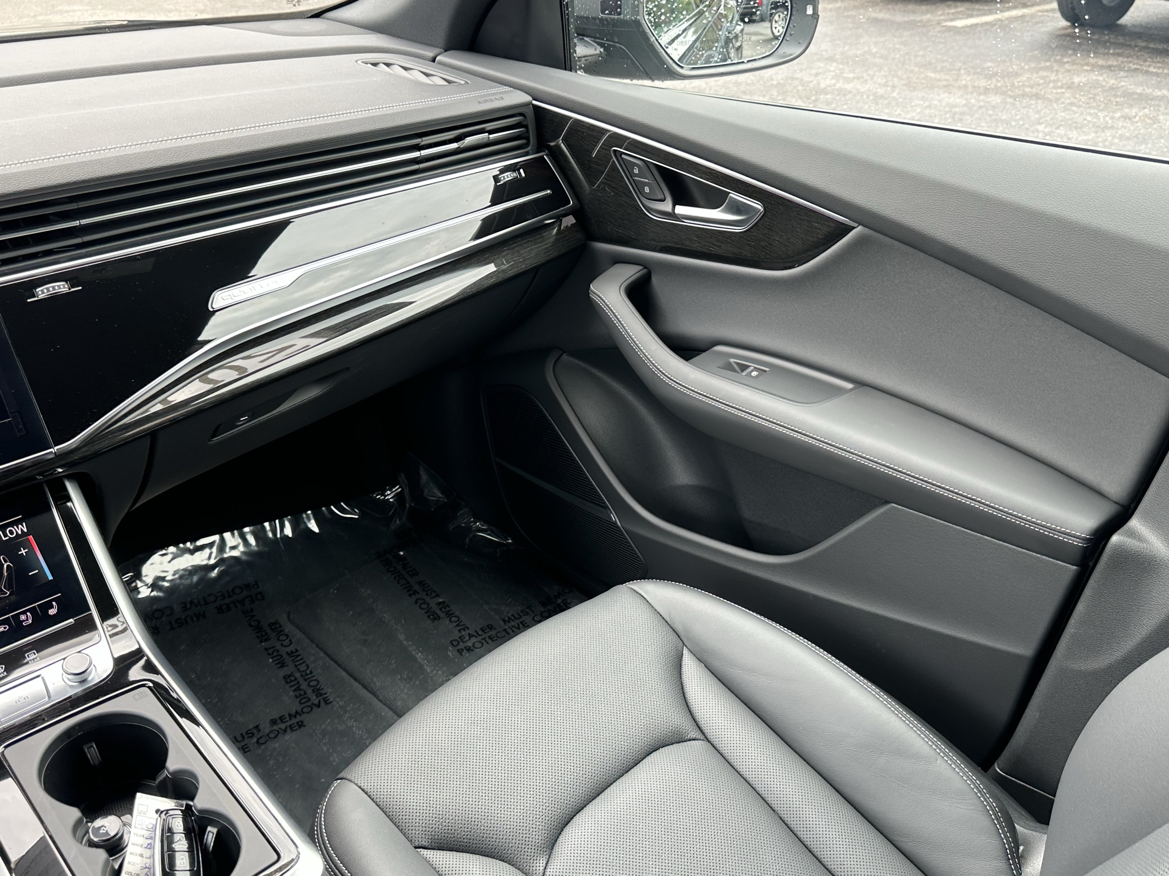 Used 2026 Audi Q8 Premium Plus AWD/4WD image 16