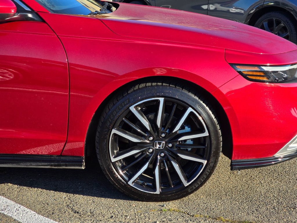 Used 2023 Honda Accord Touring image 9