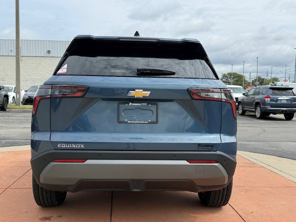 New 2027 Chevrolet Equinox LT FWD image 6