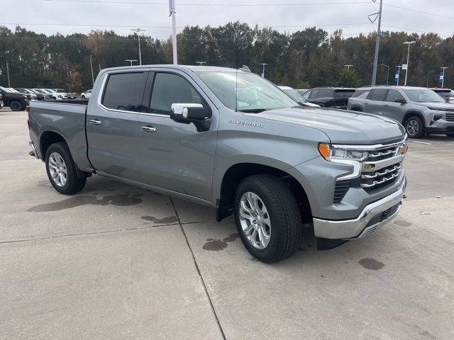 Used 2024 Chevrolet Silverado 1500 LTZ w/ LTZ Premium Package image 14