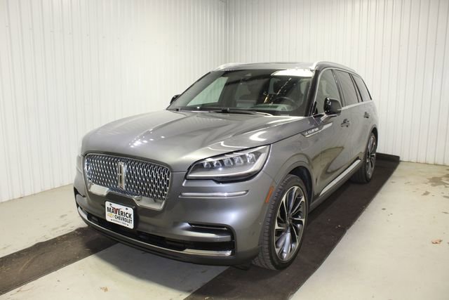 Used 2023 Lincoln Aviator Reserve w/ Equipment Group 201A image 3