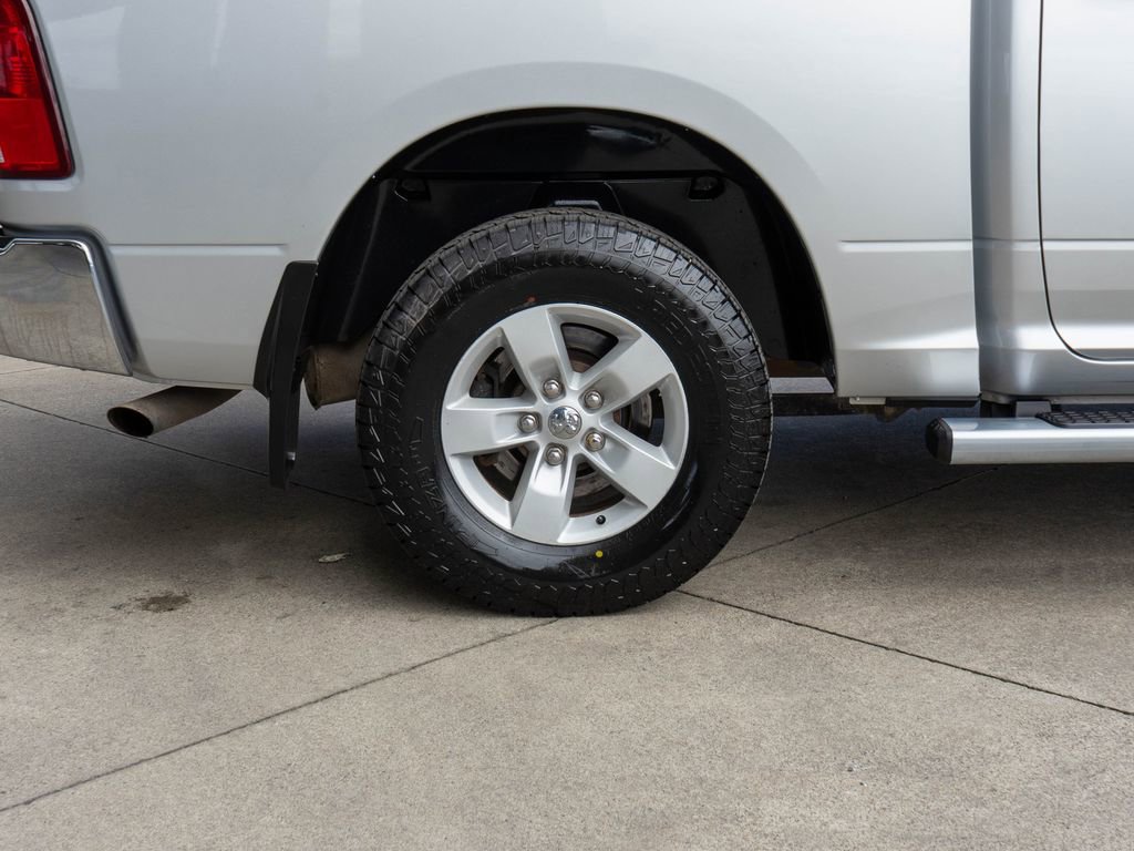 Used 2017 RAM 1500 Classic SLT image 32