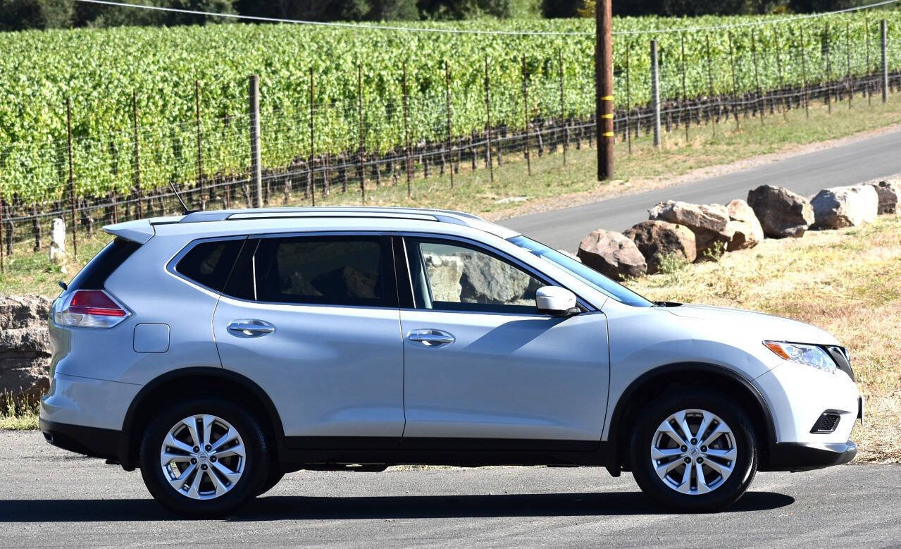 Used 2015 Nissan Rogue SV AWD/4WD image 14