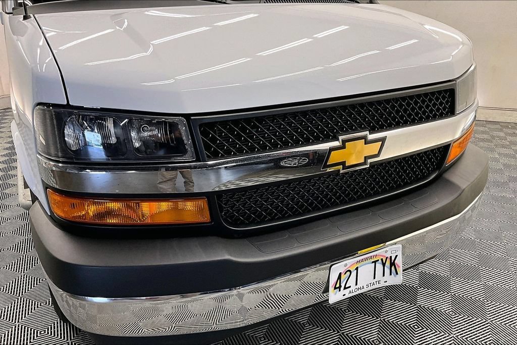 Used 2025 Chevrolet Express 2500 w/ Driver Convenience Package RWD image 29