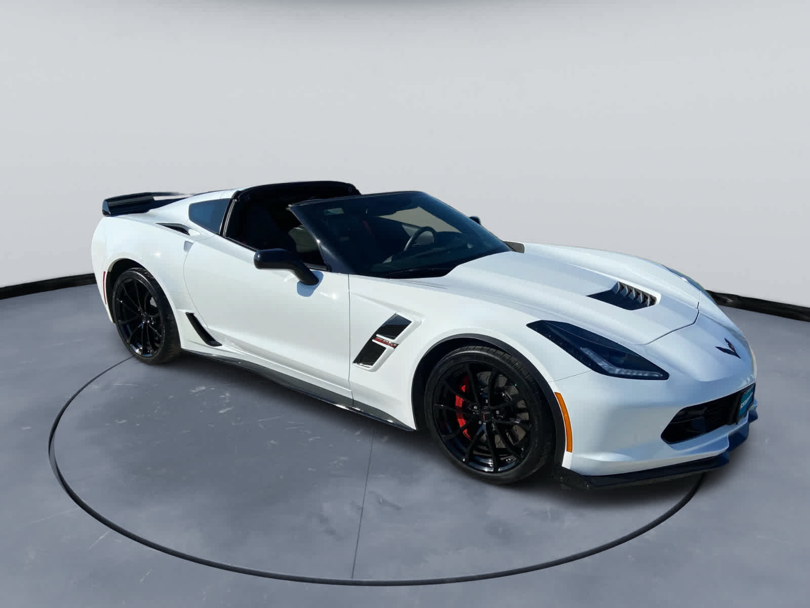 Used 2019 Chevrolet Corvette Grand Sport RWD image 3